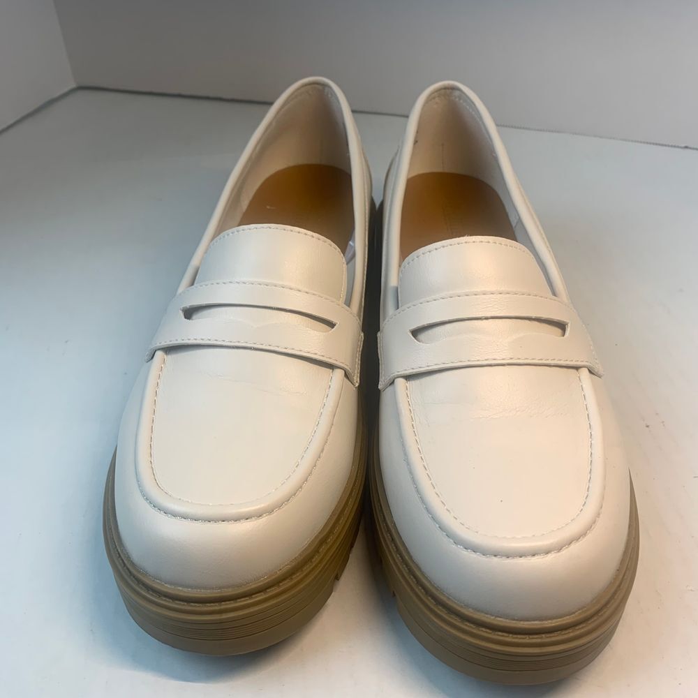 Seychelles Comfort Lug Sole Faux Leather Cream Loafers Size 9 - Picture 2 of 8